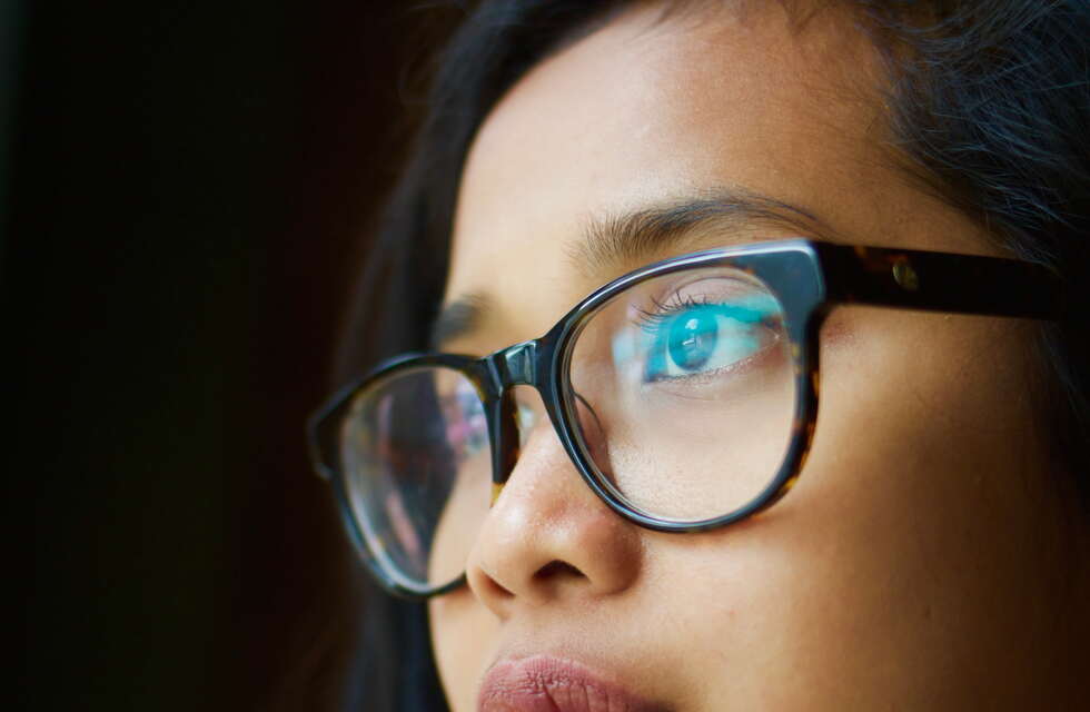 The Glamour and Style of Cat-Eye Glasses & Sunglasses